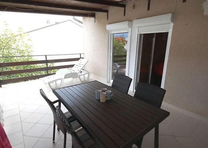 With Parking Space Njivice, Krk - 21853 Appartamento *