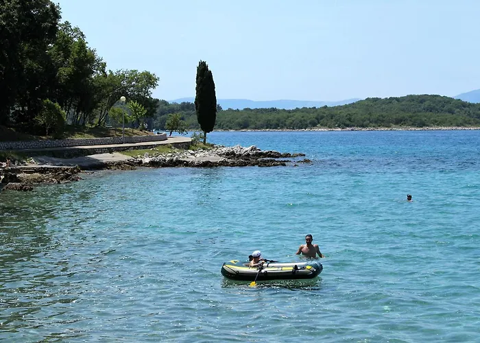 Appartamento With Parking Space Njivice, Krk - 21853 Njivice