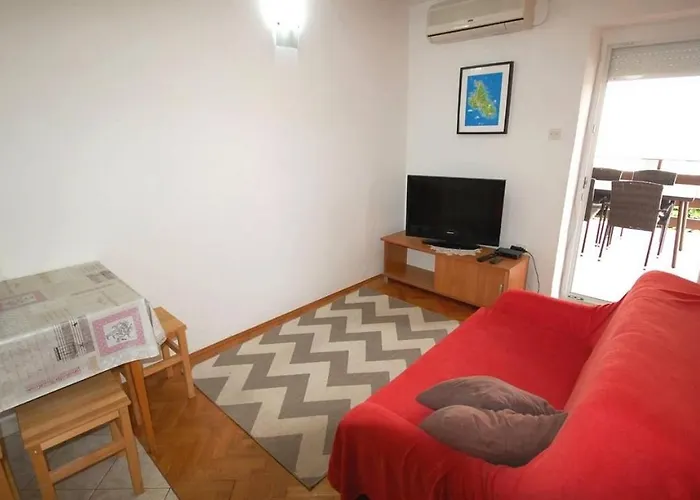 Apartment With Parking Space Njivice, Krk - 21853 *