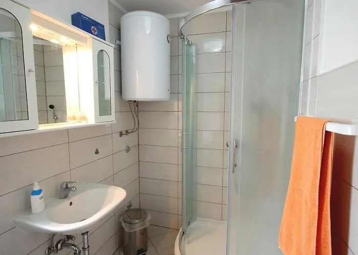 With Parking Space Njivice, Krk - 21853 Apartman